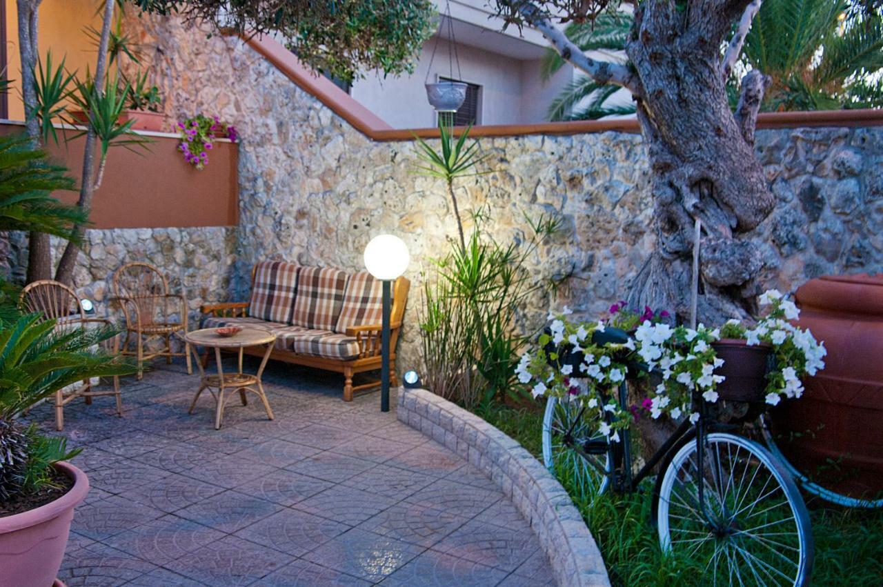 Guesthouse Da Filiberto Melendugno Esterno foto
